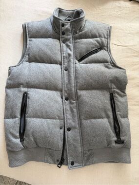 Guess Men's Light Gray Quilted Puffer Vest